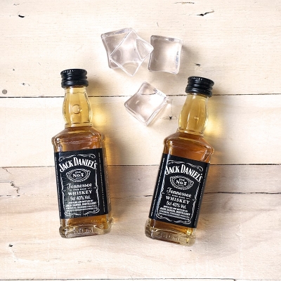 Mini Jack Daniels para invitados