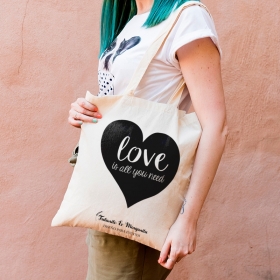 Bolsa de tela "LOVE is all you need"