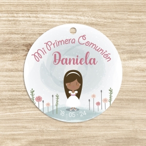 Etiqueta personalizada para los detalles de Mi Primera Comunión con muñeca para niñas