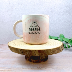 Taza personalizada con nombre e inicial con estilo mármol rosa