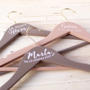 Percha personalizada para novias